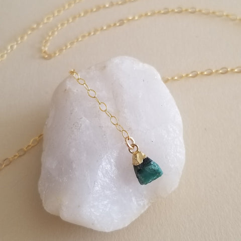 Raw Emerald Y Style Necklace, Center Drop Necklace, May Birthstone Jewelry, Long Dainty Pendant Necklace