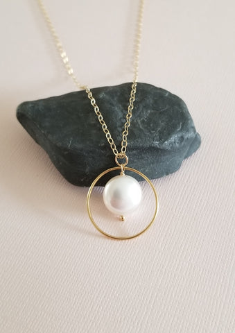 Handcrafted Pearl Pendant Necklace for Women, Modern Pearl Jewelry