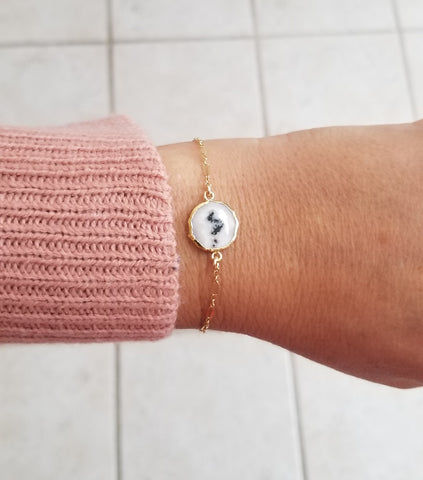 Thin Gold Sequin Chain bracelet with Solar Quartz