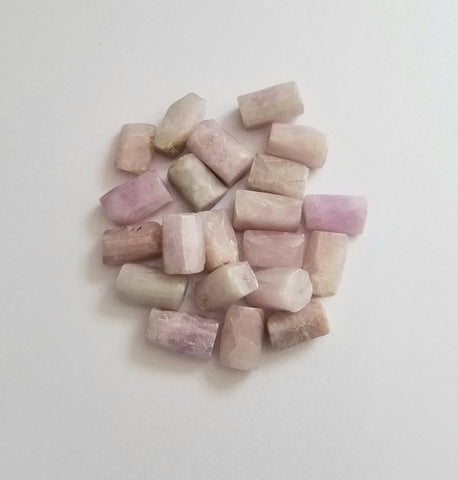 Natural Kunzite Stones