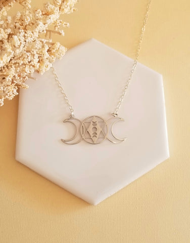 Bohemian Moon Phase Necklace, Celestial Jewlery for Women, Witchy Necklace, Gift for Best Friend
