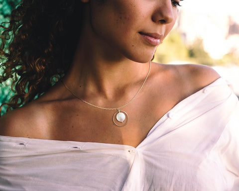 Coin Pearl Necklace, Pearl Pendant Necklace, June Birthstone, Sterling Silver or Gold Filled Pearl Necklace, Modern Wedding Jewelry, Jewelry Gift for Her