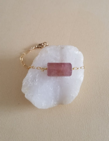 Strawberry Quartz Bracelet, Gold Paperclip Chain Bracelet, Gift for Mom, Mothers Jewelry