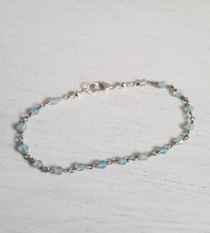 Dainty Aquamarine Beaded Bracelet