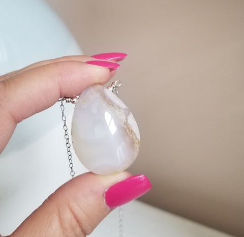 One of a Kind Agate Teardrop Pendant Necklace