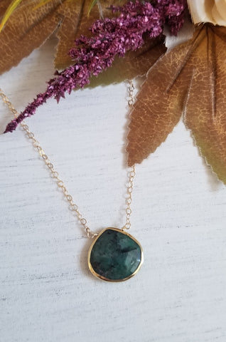 Raw Emerald Pendant Necklace in Gold