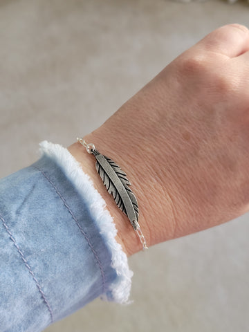 Feather Bracelet, Silver Paperclip Chain Bracelet, Boho Feather Bracelet, Oxidized Bracelet, Rustic Jewelry, Gift for Her, Bohemian Bracelet