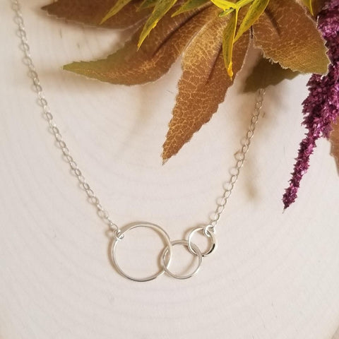 Mothers Necklace, Sterling Silver Interlocked Rings Necklace