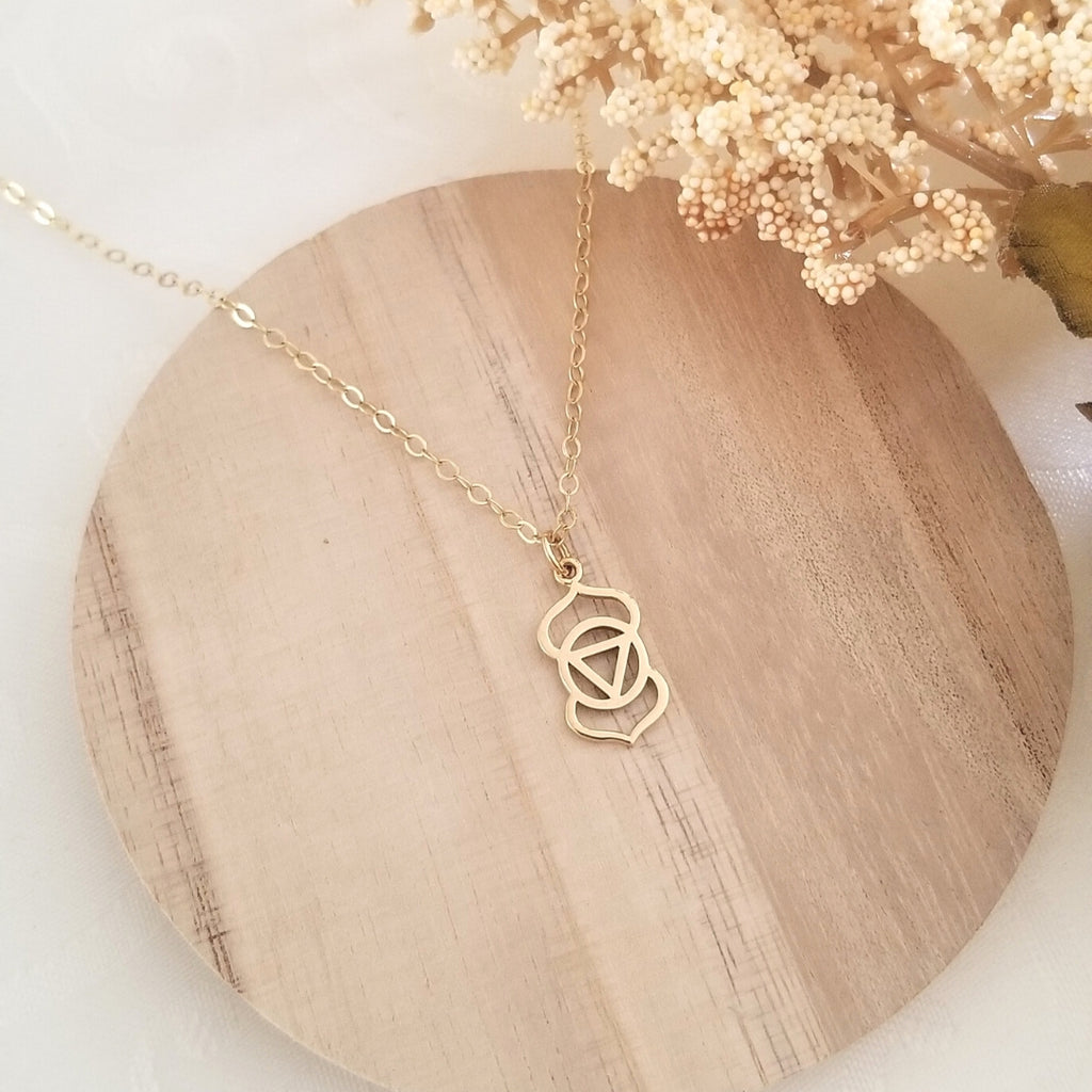 Gold Third Eye Chakra Necklace, Spiritual Chakra Jewelry – Fabulous  Creations Jewelry