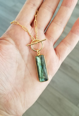 Mesmerizing Labradorite Front Toggle Necklace for Women