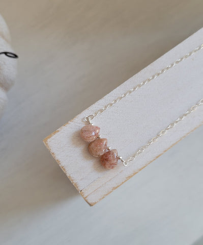 Dainty Sunstone Teardrops Necklace