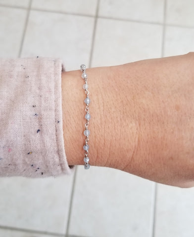 Aquamarine beaded bracelet for women